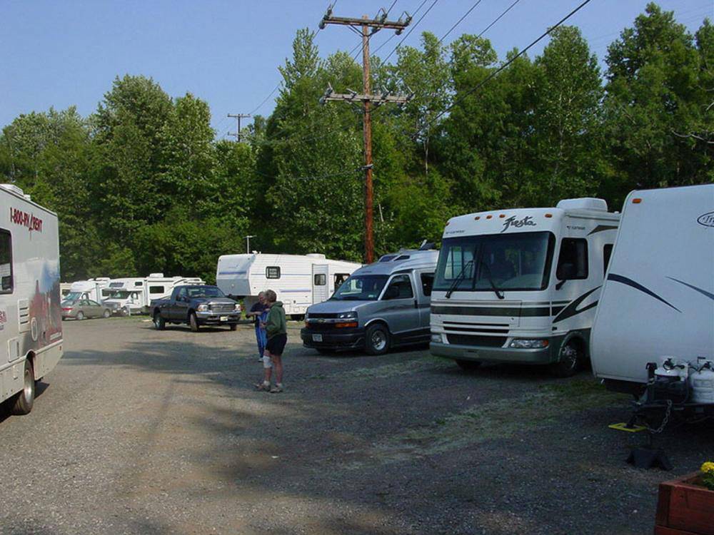 RV and trailer camping at ANCHORAGE SHIP CREEK RV PARK