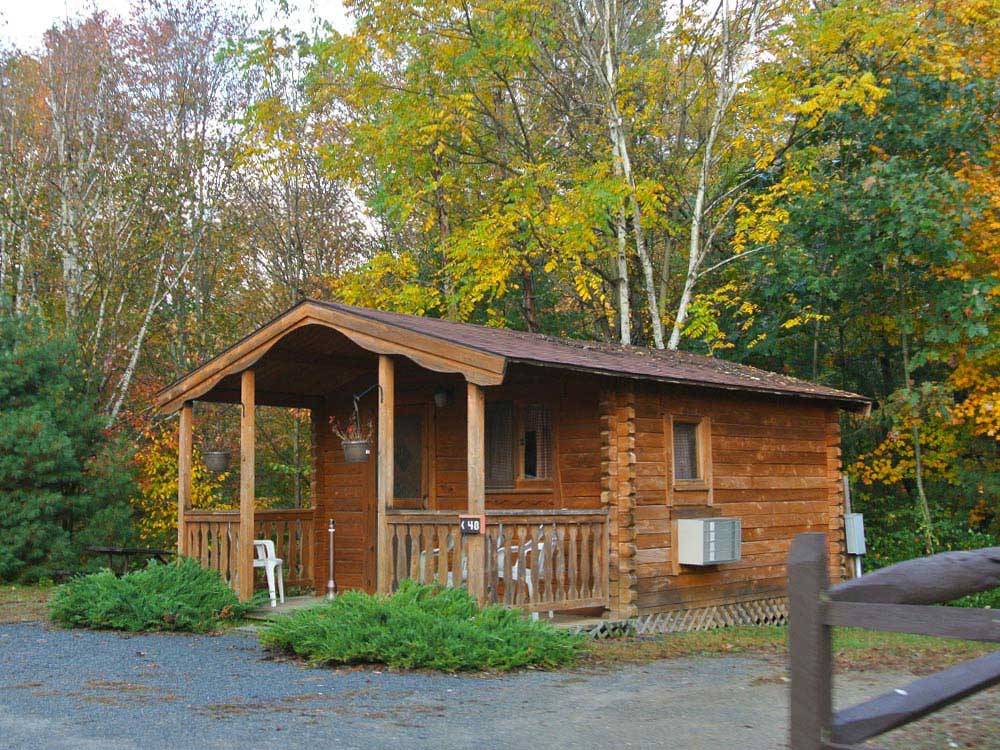 Cabin with deck at LAKE GEORGE SCHROON VALLEY RESORT