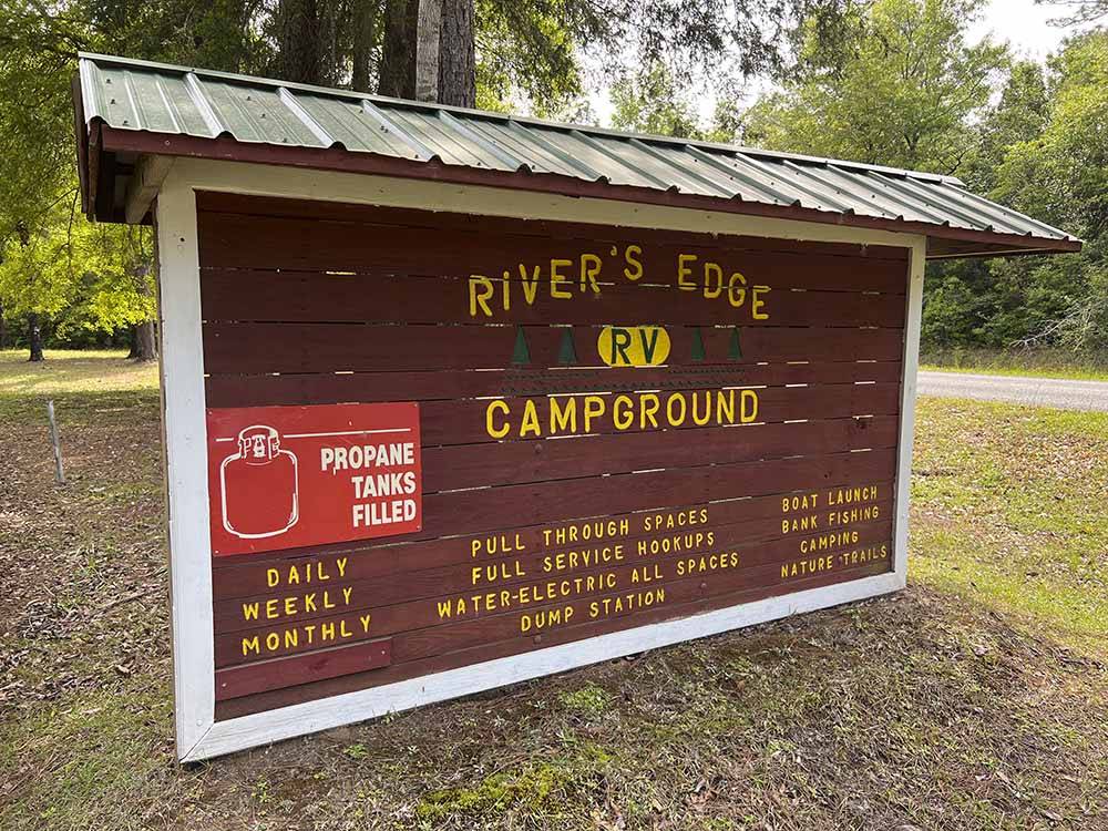 The front entrance sign at RIVERS EDGE RV CAMPGROUND