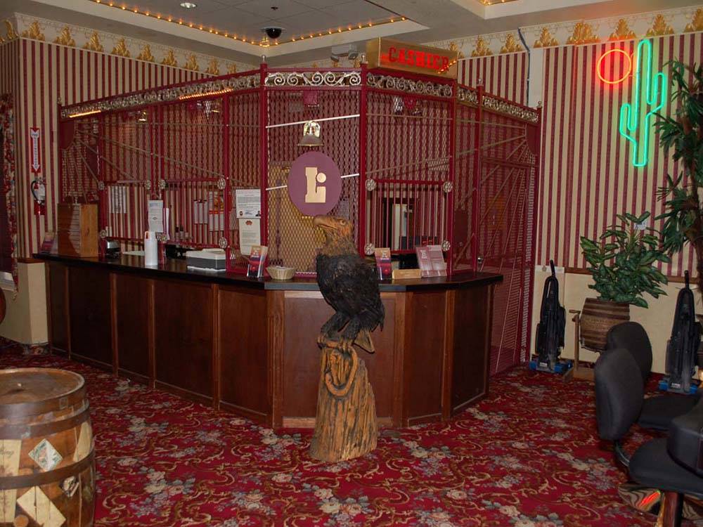 Casino cashier