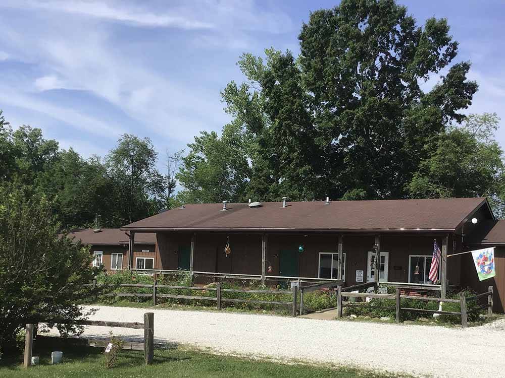 The registration building at COZY C RV CAMPGROUND