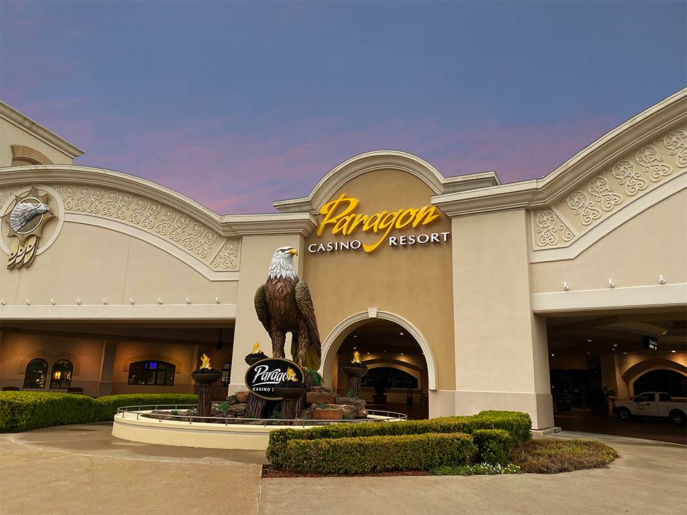 The front entrance with an eagle fountain at PARAGON CASINO RV RESORT