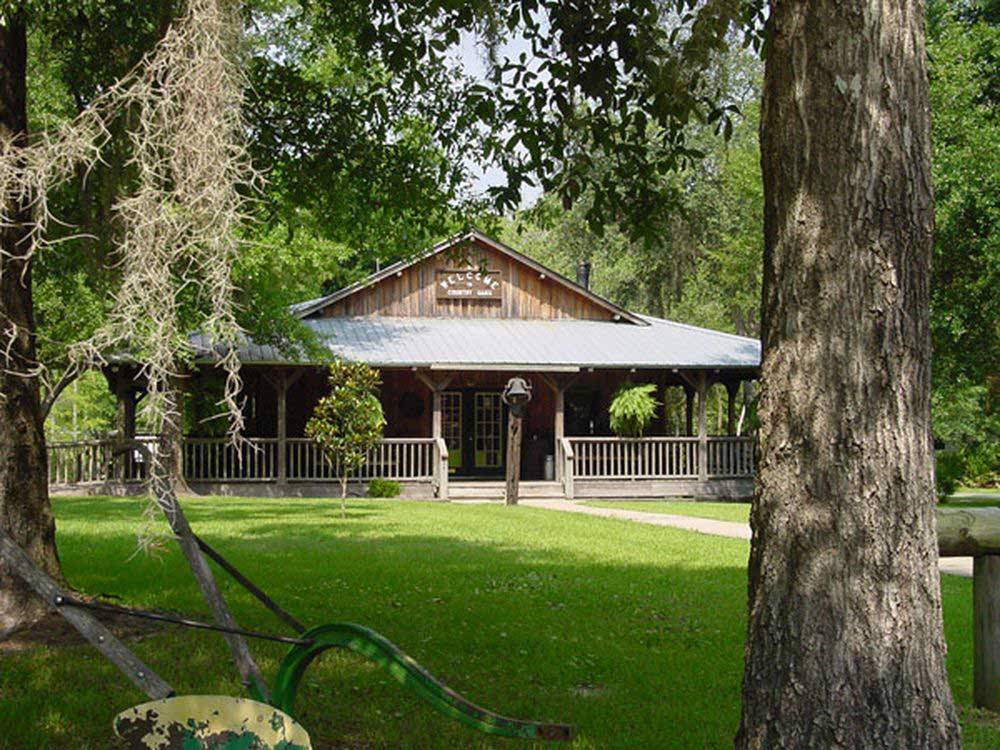 Lodge office at COUNTRY OAKS RV PARK & CAMPGROUND