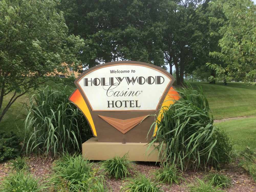 Welcome sign outside property at RV PARK AT HOLLYWOOD CASINO JOLIET