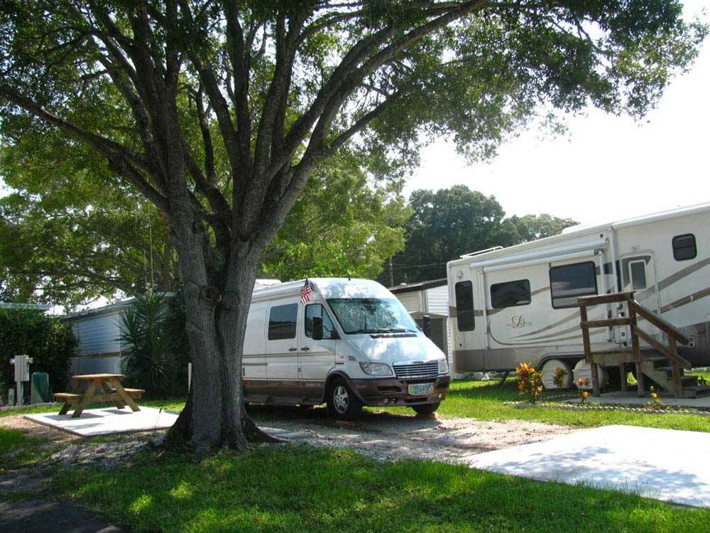 RV and trailer camping at YANKEE TRAVELER RV PARK