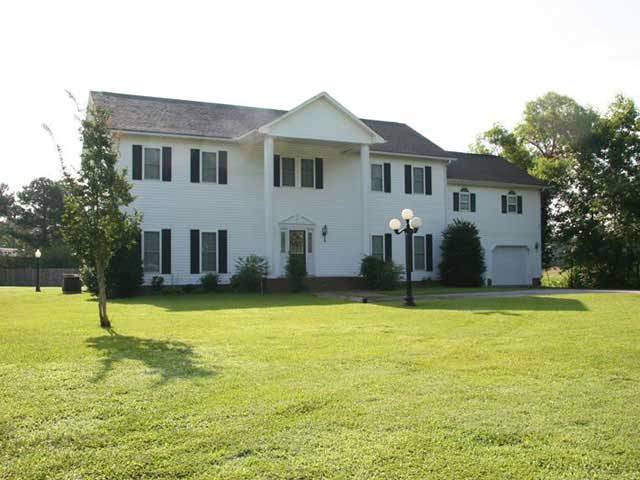 Raleigh Oaks RV Resort & Cottages