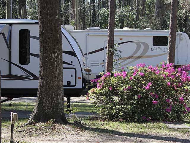 Park your unit and catch the Trolley from our door to downtown Savannah