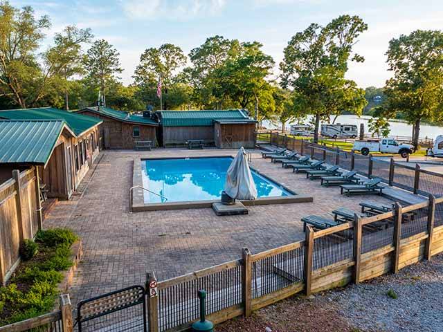 Twin Lakes Camp Resort