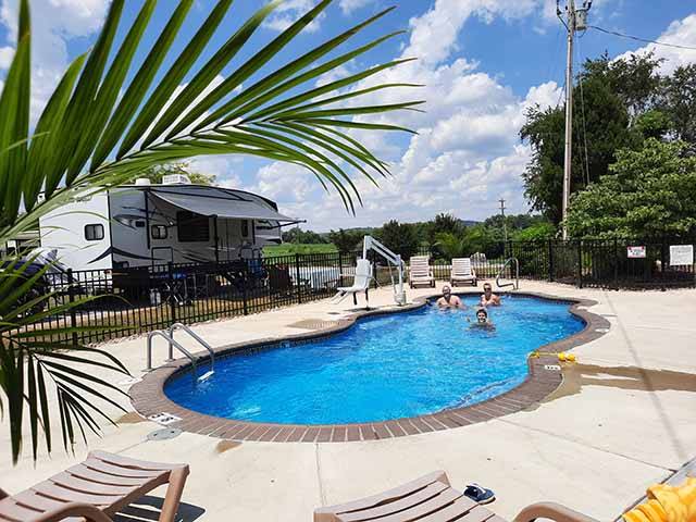 Beautiful relaxing pool