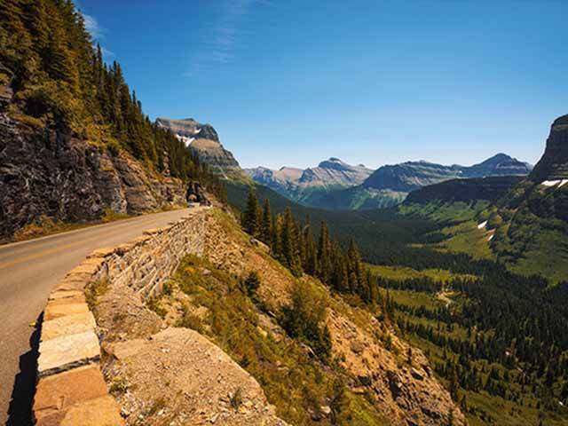 GOING-TO-THE-SUN-ROAD IN GLACIER NATIONAL PARK