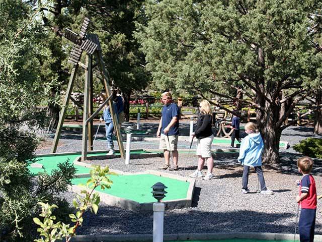 There's miniature golf for the whole family to enjoy. 