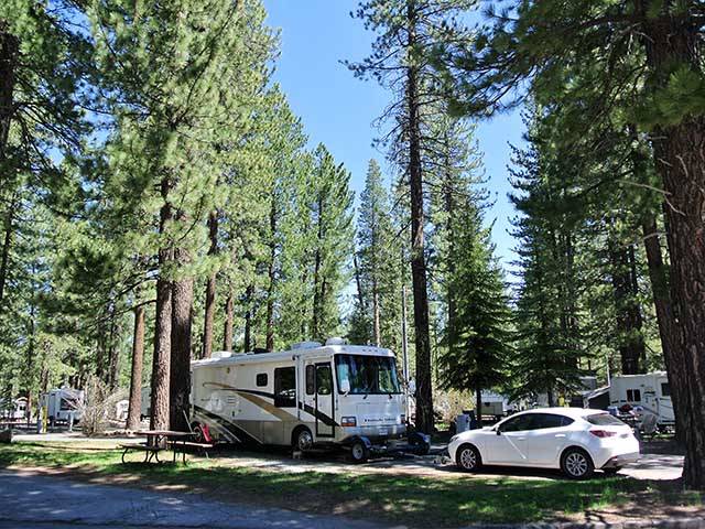 Coachland RV Resort / Village Camp Truckee