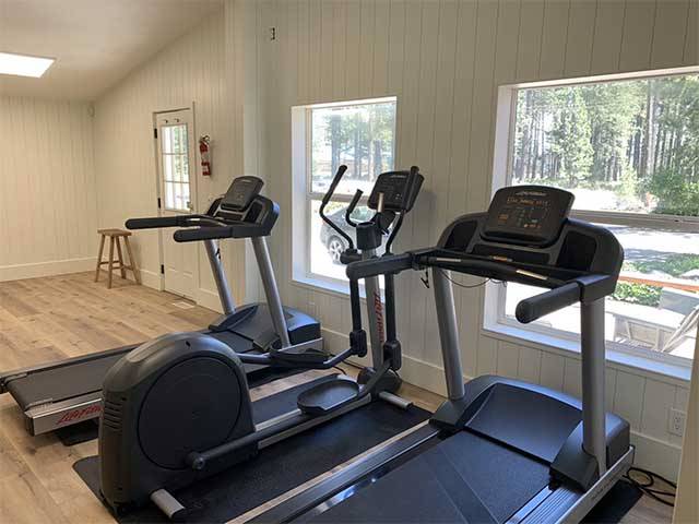 Coachland RV Resort / Village Camp Truckee