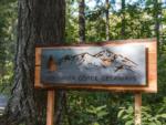 Welcome sign at site Columbia Gorge Getaways - thumbnail