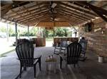 Covered sitting area - thumbnail