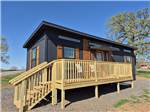 A rental with a porch - thumbnail
