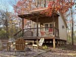 Cabin with outdoor seating - thumbnail