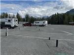 RVs parked in spaces - thumbnail