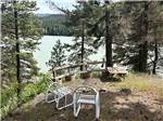 Cabin overlooking the lake - thumbnail