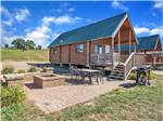 Cabin rentals with patios - thumbnail