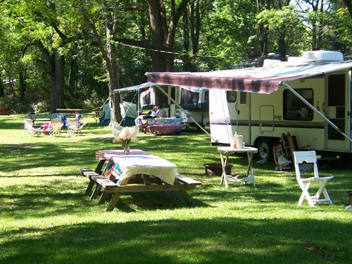 RV sites with picnic tables