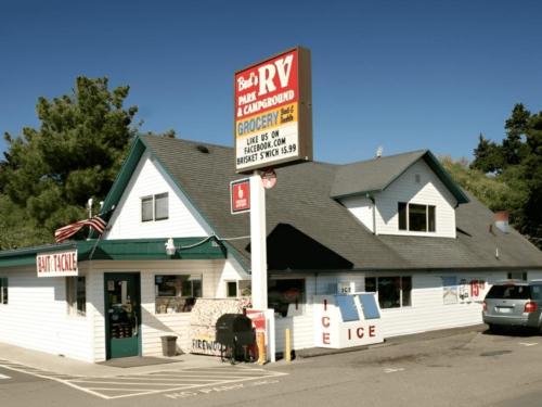 Grocery store at Bud's RV Park & Campground