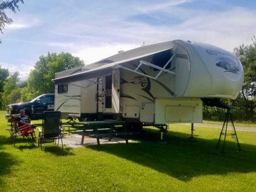 RV site at Shady Oaks RV Park