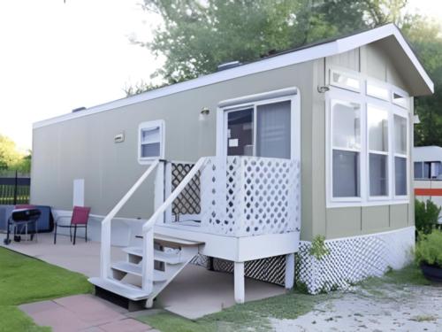 Mobile home at site South Main RV Park