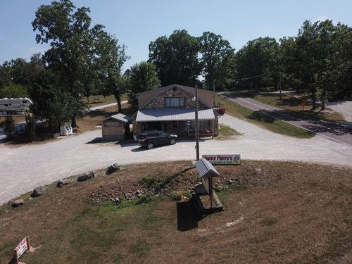 Gravel road at Happy Pappy's Montauk RV Park