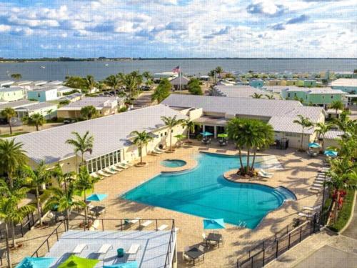 Pool at site Ocean Breeze Resort