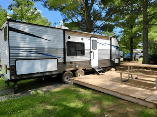 RV parked with panic table at Banning RV Park and Campground