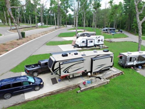 Parked trailers at site Spacious Skies Belle Ridge