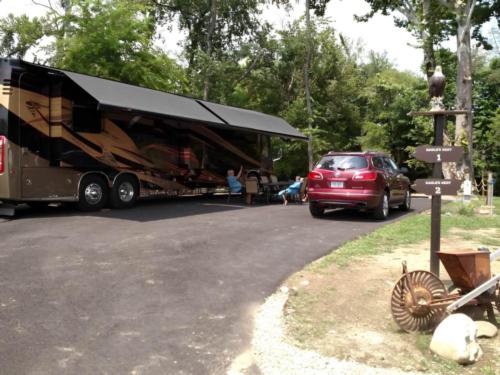RV parked at Buddy Bear in the Smokies
