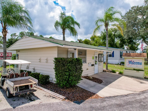 The office and Welcome sign at Ridgecrest RV Resort
