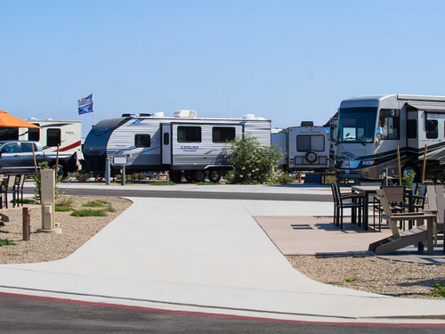 Paved site at Sun Outdoors San Diego Bay