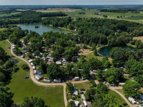 Overhead view at site Lake Wapusun RV Resort