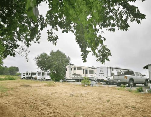 RV's parked at McWest RV Park