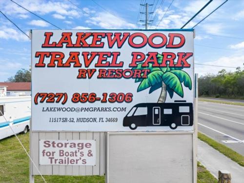 Welcome sign at site Lakewood RV Park