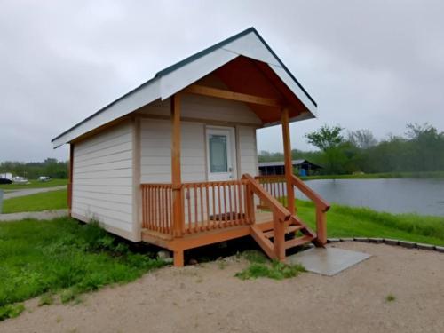 Cabin at site Powell's Creekside Haven