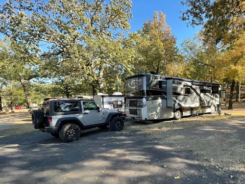 RV towing a jeep at Ohana Celebration Park