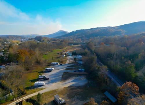 Overhead view at site Rocky Top Campground