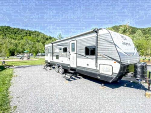 Uncle Jim's River Cove Campground