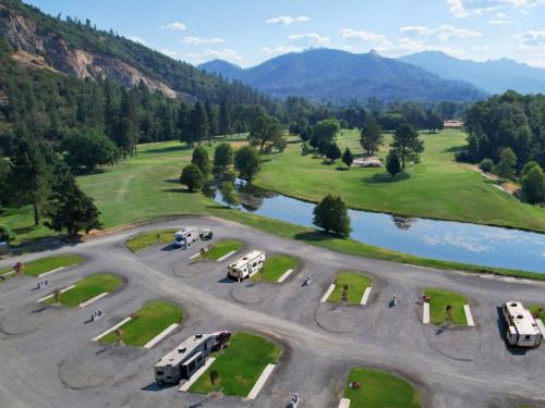 Aerial view of RV sites at APPLEGATE RV RESORT