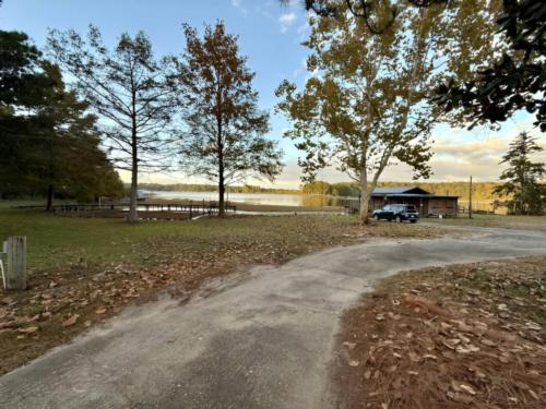 Drive way at site Juniper Lake RV Resort