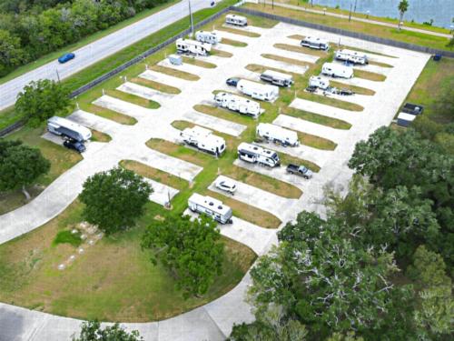 Quilly's Cozy Traveler RV Park