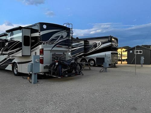 Big rigs at Windy Waters at Alcova