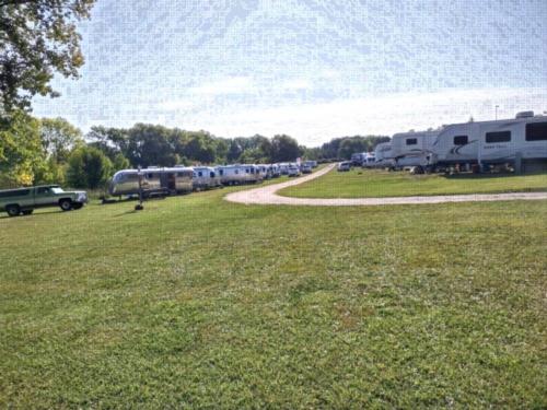 Parked trailers at site Camping 109