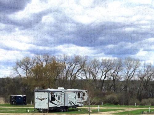 Parked trailer at site Camping 109