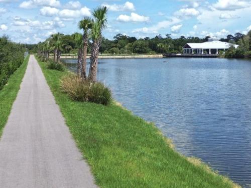 A road along the banks of the lake