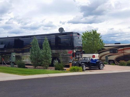 Bus parked at site Roaming Trails RV Retreat Burleson